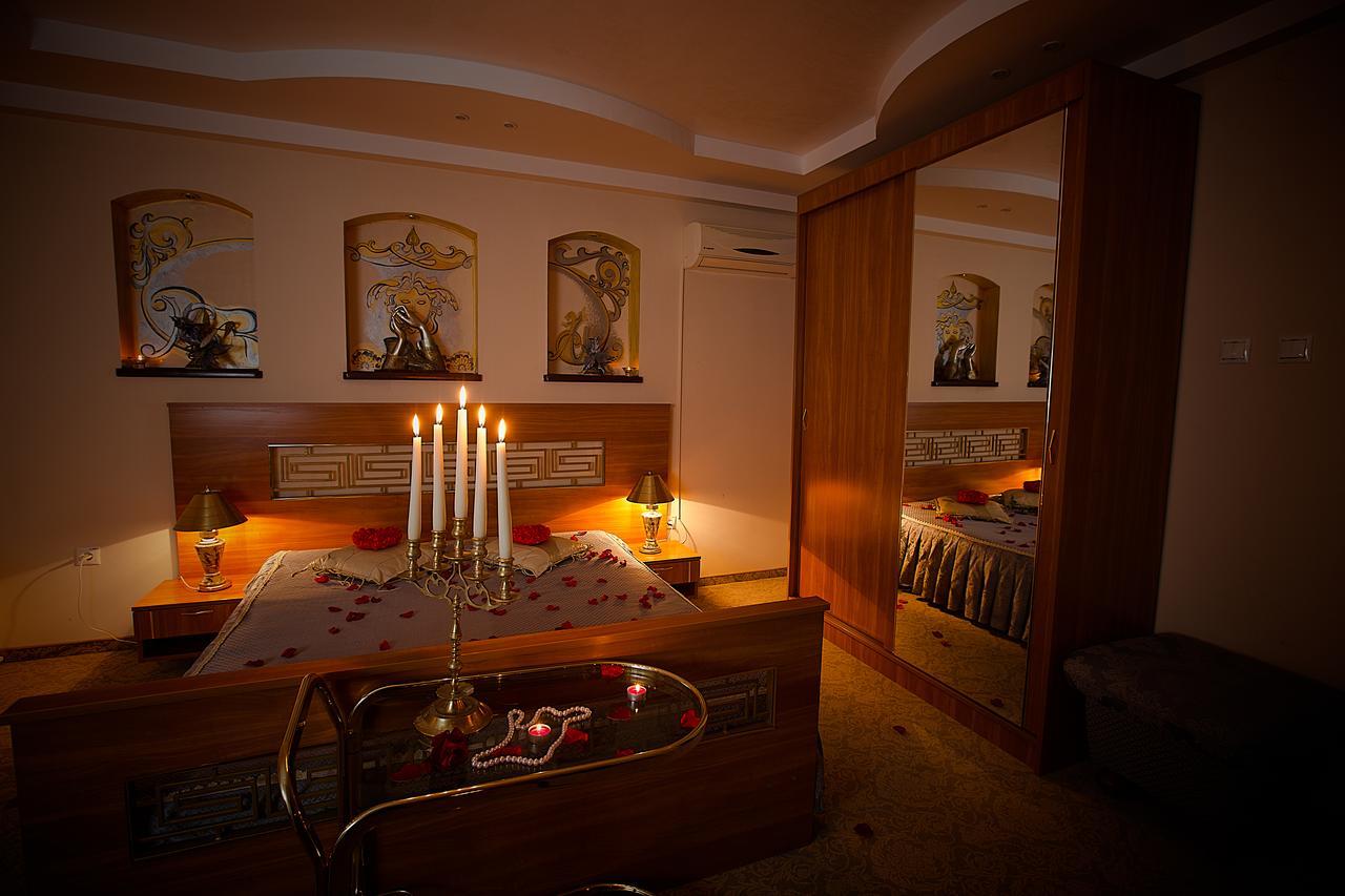 Hotel Roco Izvin エクステリア 写真