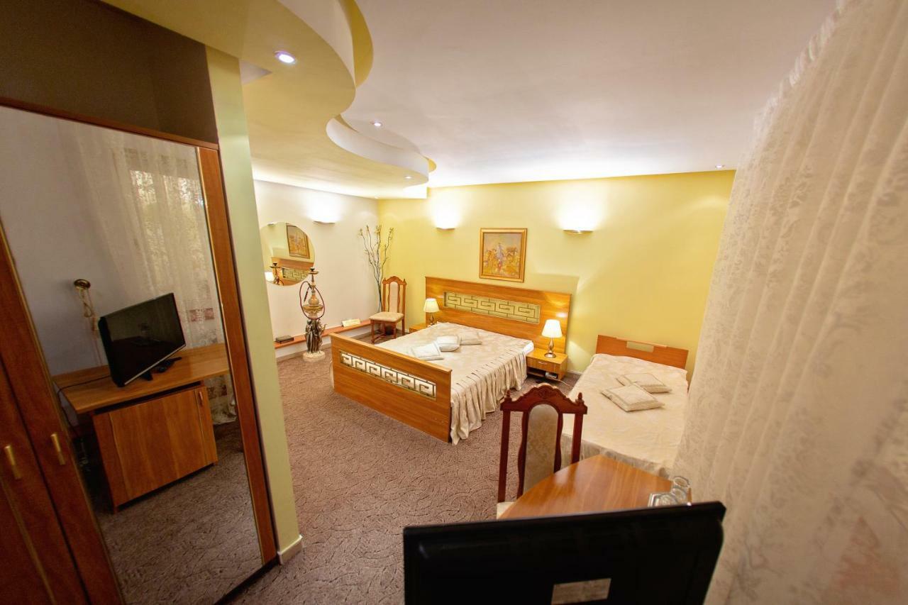 Hotel Roco Izvin エクステリア 写真