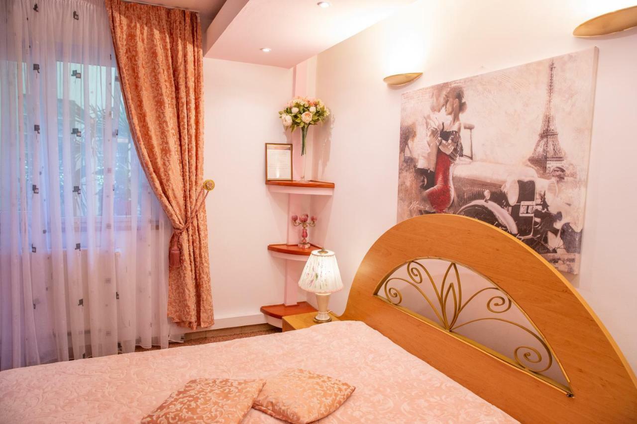 Hotel Roco Izvin エクステリア 写真
