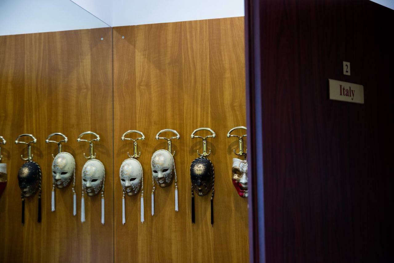 Hotel Roco Izvin エクステリア 写真
