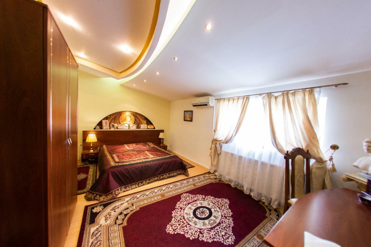 Hotel Roco Izvin エクステリア 写真