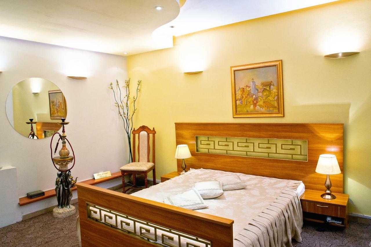 Hotel Roco Izvin エクステリア 写真
